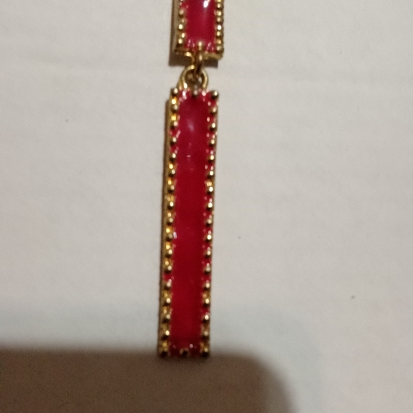 Pink and gold rectangular dangle earrings - Picture 2 of 3